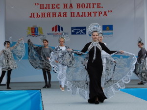 XI российский фестиваль моды Плес на волге. Льняная палитра